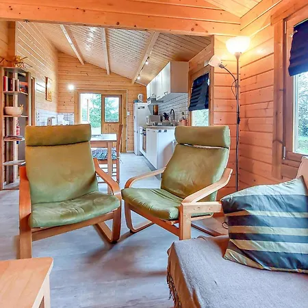 2 Bedroom Awesome In Chenac-saint-seurin-d' *