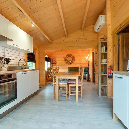 2 Bedroom Lovely In Chenac-saint-seurin-d' * Saint-Seurin-d'Uzet
