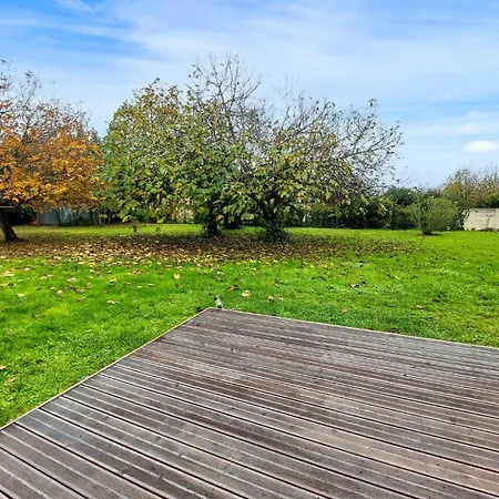 بيت للعطل 2 Bedroom Lovely In Chenac-saint-seurin-d' *