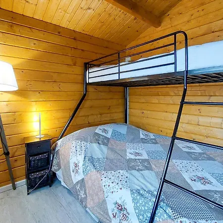 2 Bedroom Lovely In Chenac-saint-seurin-d' Holiday home Saint-Seurin-d'Uzet