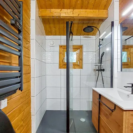 Vakantiehuis 2 Bedroom Awesome In Chenac-saint-seurin-d'