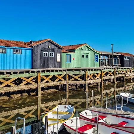 2 Bedroom Awesome In Chenac-saint-seurin-d' Сasa de vacaciones