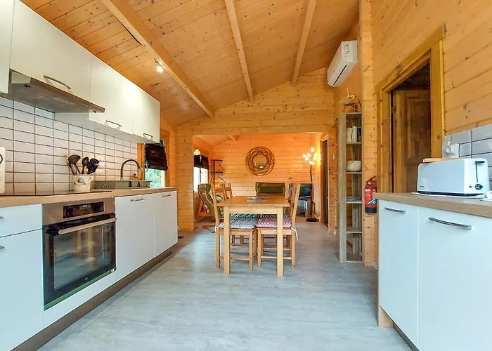 2 Bedroom Awesome In Chenac-saint-seurin-d' * Saint-Seurin-d'Uzet