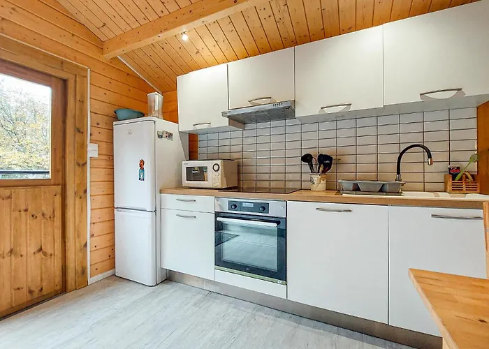 2 Bedroom Awesome In Chenac-saint-seurin-d' *